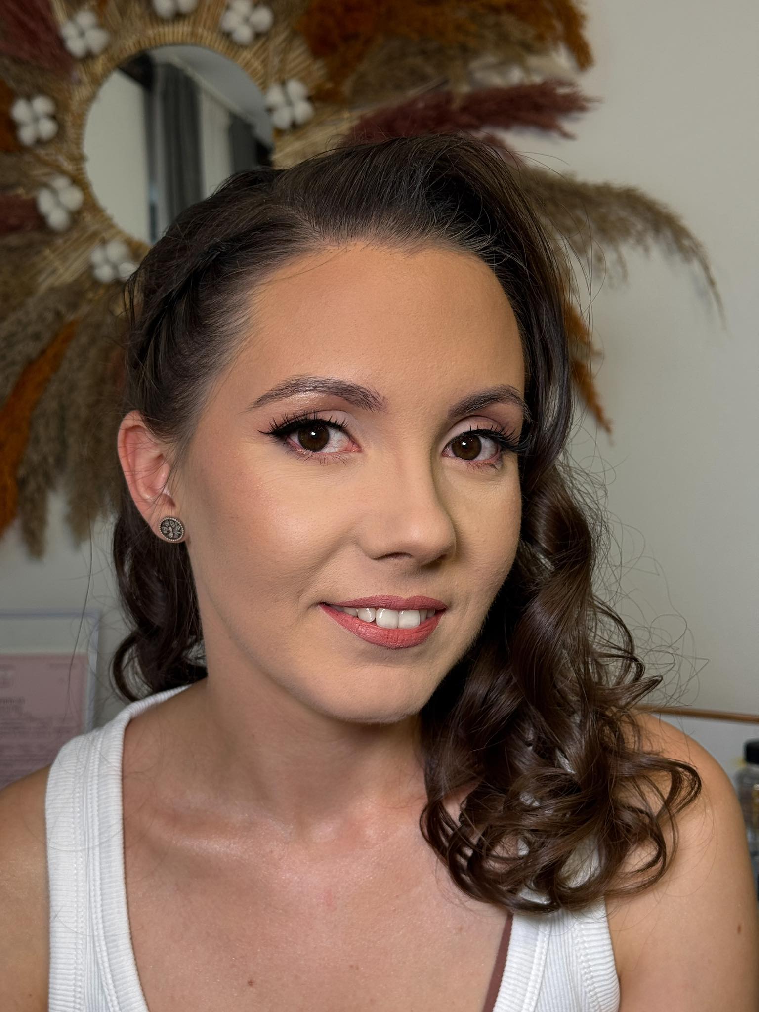 Machiaj luminos și natural – secretele unui look fresh și elegant